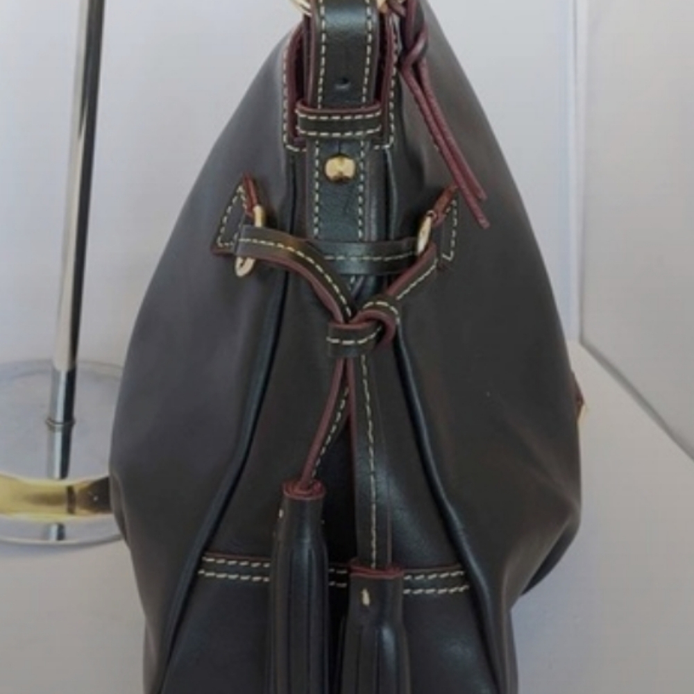 Dooney & Bourke, Black Leather Hobo Shoulder Bag - Picture 4 of 16